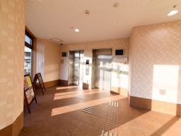 明るいエントランス