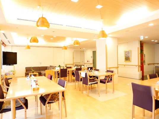 明るいダイニングエリア