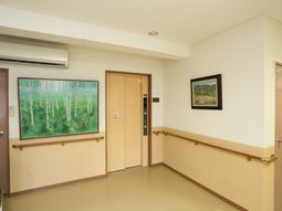 廊下の壁面アート装飾