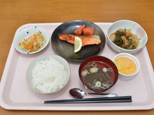 施設の和風の食事内容
