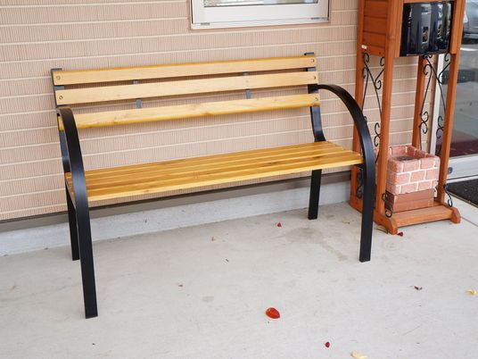 快適な休憩用ベンチ