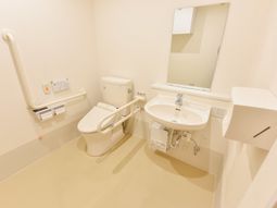 バリアフリーなトイレ空間