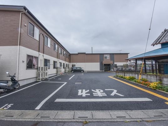 整備された建物外観