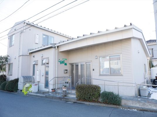 清潔な外観の建物