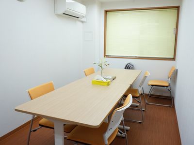 清潔な食堂の一角