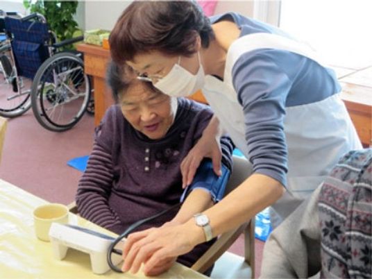 ケアスタッフと利用者の様子