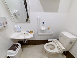 バリアフリーのトイレ設備
