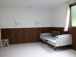 シンプルな居室の一角