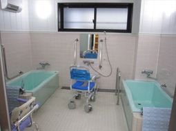 清潔な浴室設備