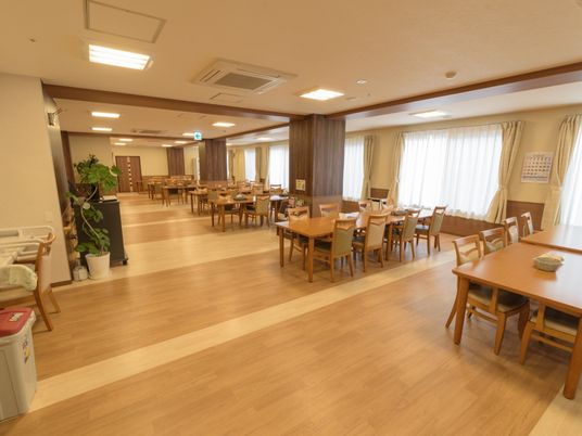 広々とした清潔な食堂
