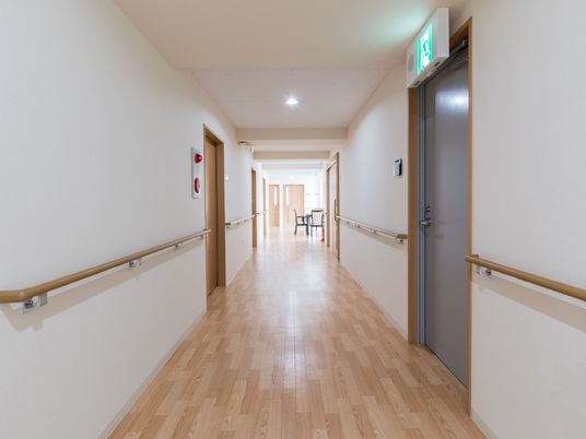 清潔な廊下の一部