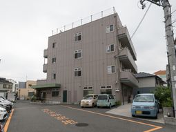 多階建て建物の外観