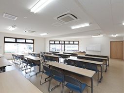 明るい空間の機能訓練室