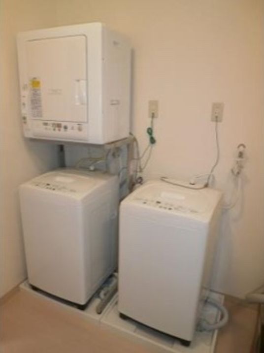 洗濯機と乾燥機の設備