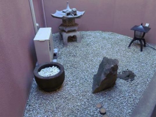 和風の落ち着いた庭