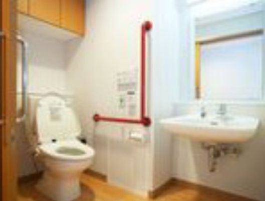 清潔な小規模トイレ設備