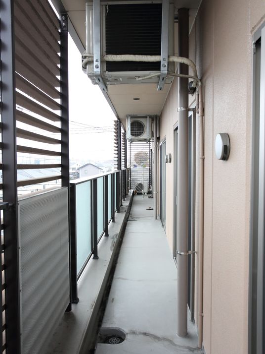 整備された屋外通路