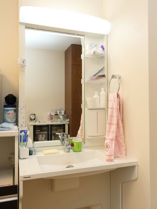 清潔な洗面台の様子