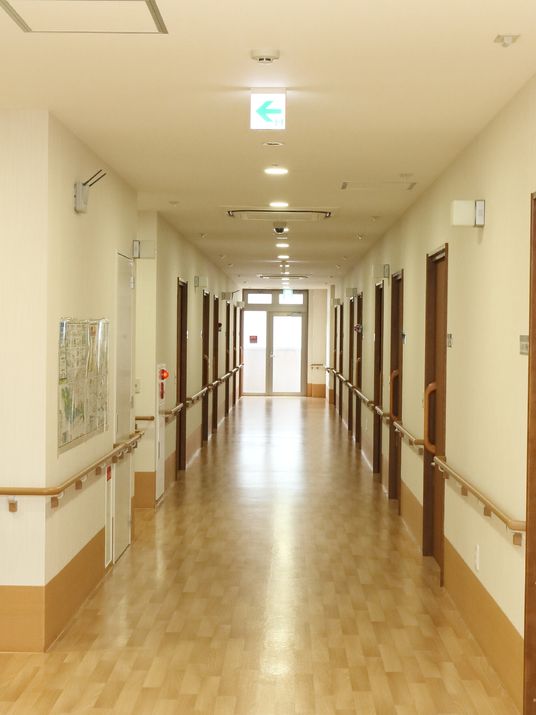 明るい廊下の様子