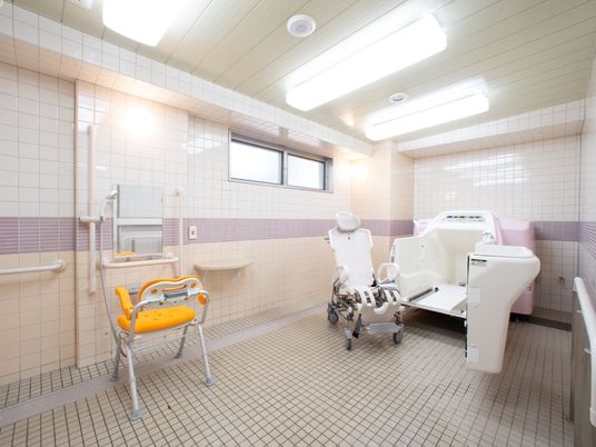 広々とした清潔な浴室