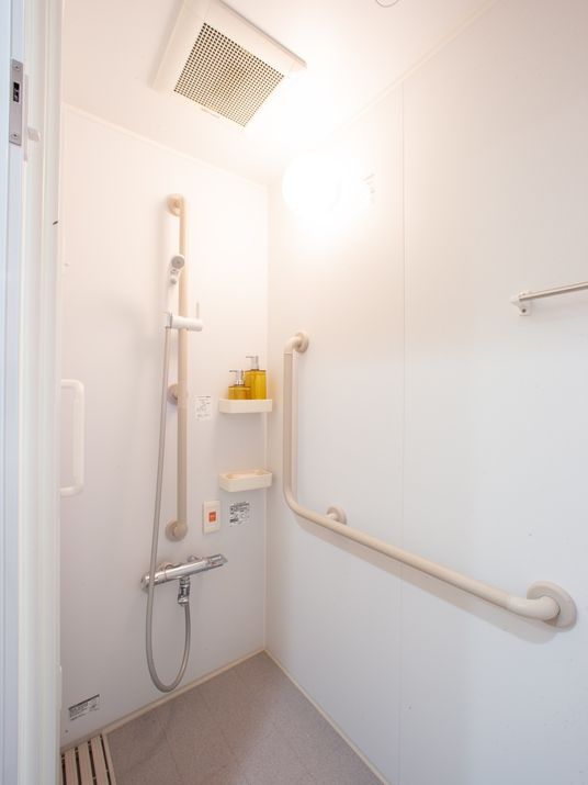 清潔な浴室設備