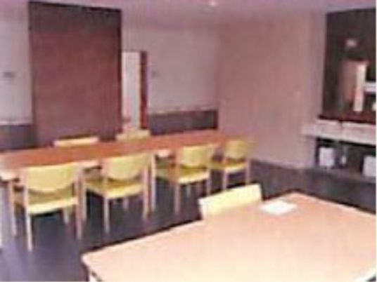 明るいダイニングスペース