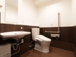 バリアフリーの洋式トイレ