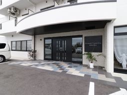 エントランスの外観