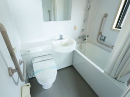 清潔な洗面所とトイレ