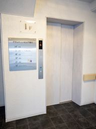 エレベーターのある空間