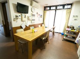 共有ダイニングテーブル