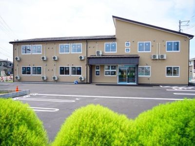 ゆとりある外観の建物