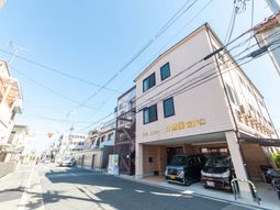 施設の外観