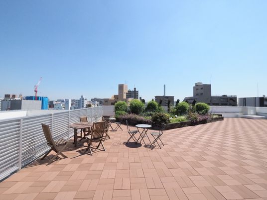 屋上テラスの快適な空間