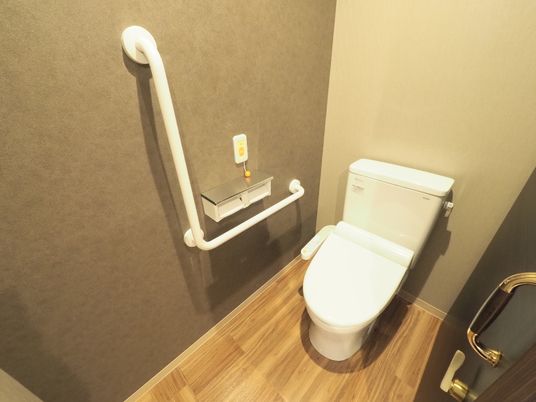 手すり付きトイレ設備