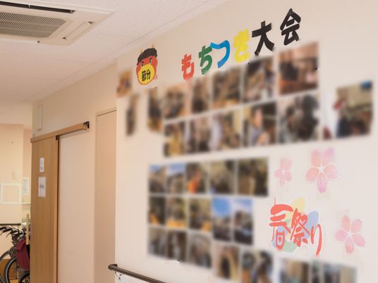 活動写真掲示の廊下