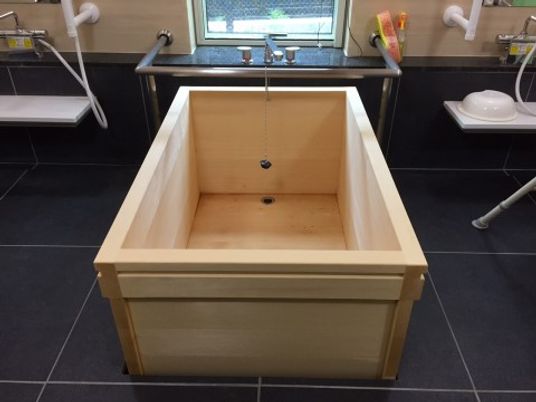 木製の浴槽