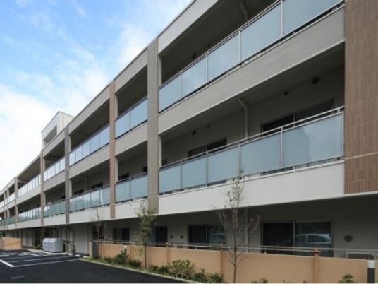 清潔な外観の建物