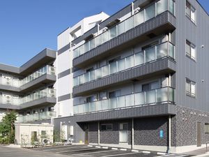 モダンな多階建て建物