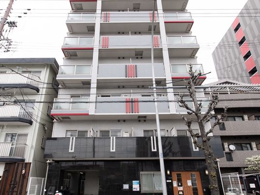 高層建築の外観