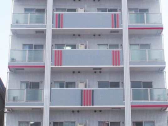 多階層の建物外観