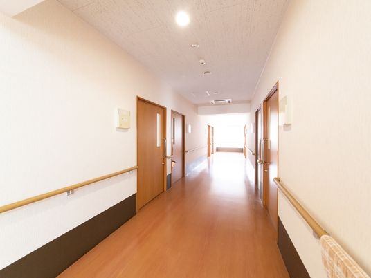 明るい廊下の様子