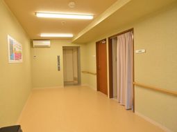 清潔な廊下の一角