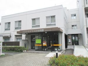 清潔な建物のエントランス