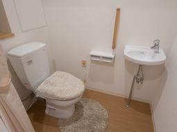 清潔な洋式トイレ空間