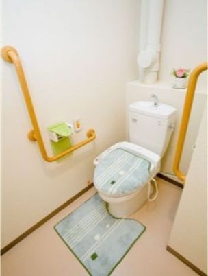 バリアフリー対応のトイレ