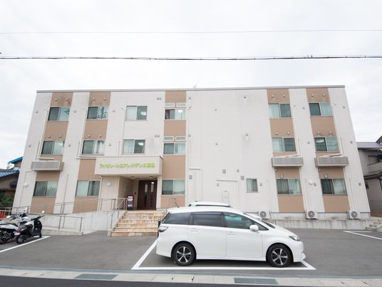 清潔な外観の建物