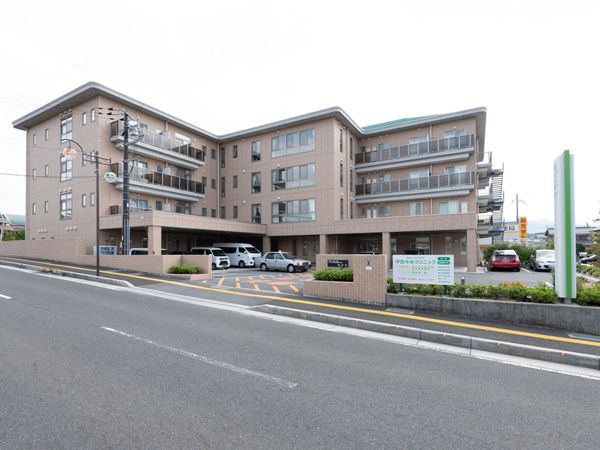 モダンな建物の外観