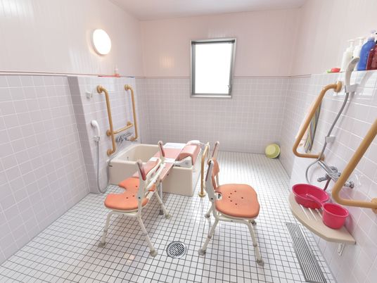 バリアフリーの浴室