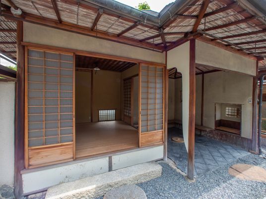 落ち着いた雰囲気の和室